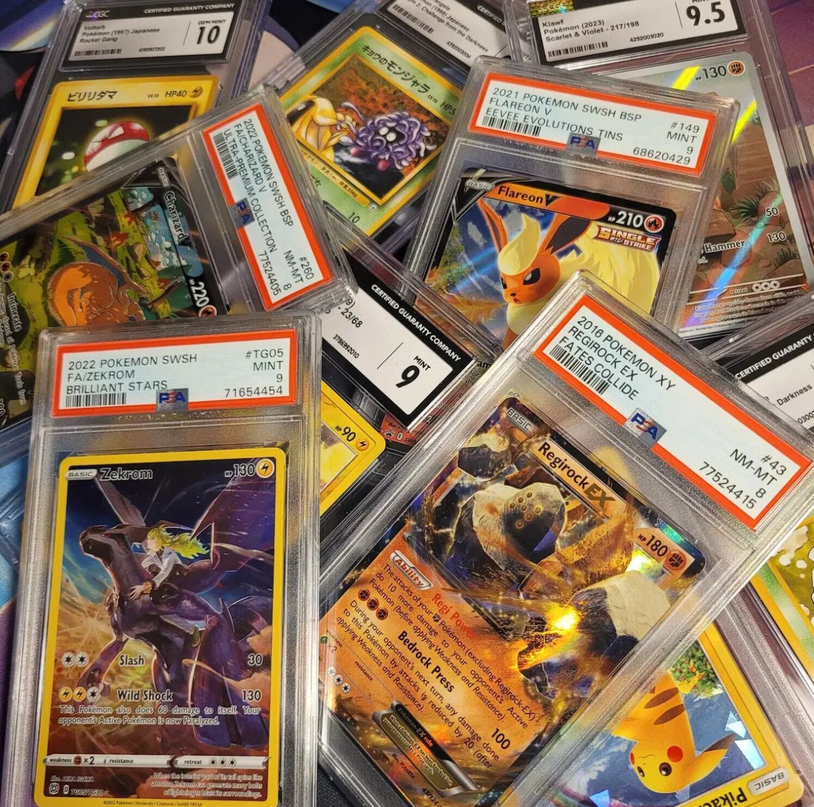 Random Pokemon PSA/CGC 8+ Graded Card